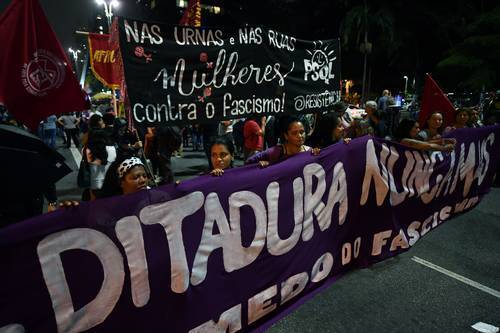 Michel Temer abre espacios de poder a militares en Brasil