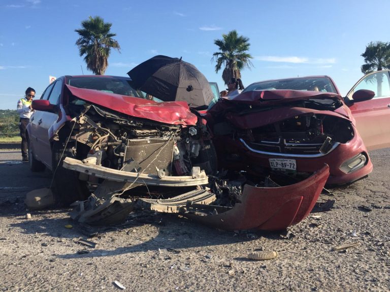 Aparatoso accidente deja dos personas ledionadas