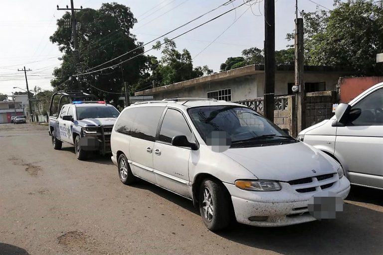 Aseguran camioneta con â€œmotaâ€ en Soto la Marina.