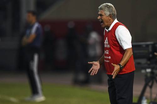 Tuca sugiere reducir número de foráneos en el futbol mexicano