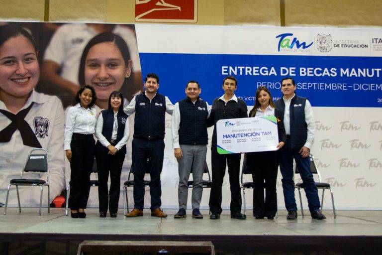 Reciben Becas Manutención Tam estudiantes de la UAT