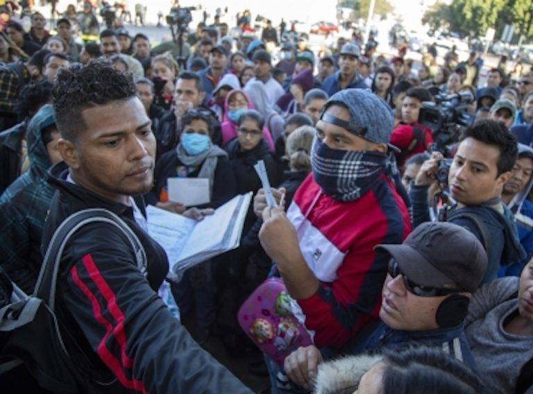 Migración retoma control del cruce fronterizo El Chaparral