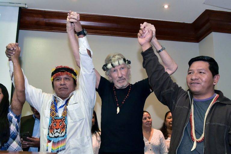 Roger Waters pide a Ecuador proteger al fundador de WikiLeaks