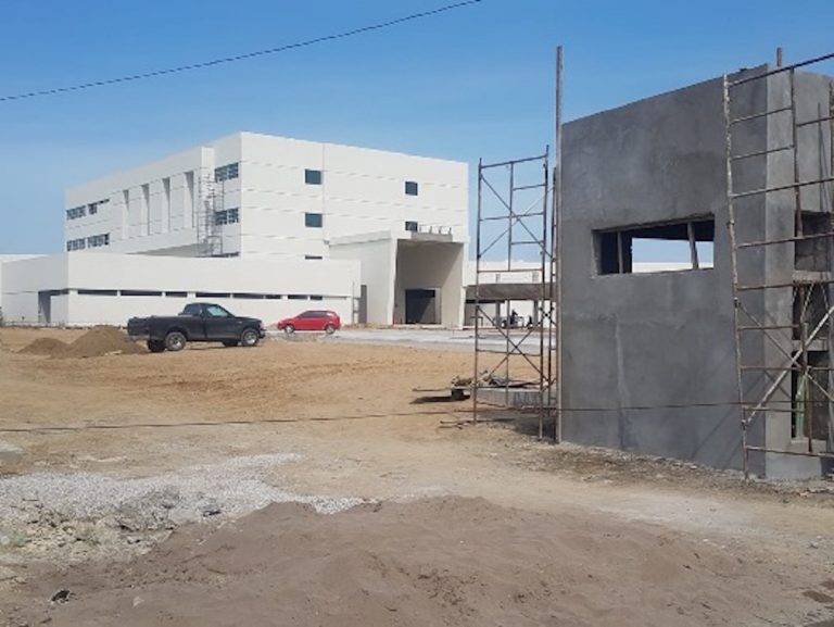 Abandona empresa construcción del nuevo Hospital Civil