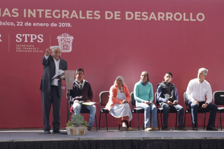 Lanza AMLO plan de apoyo a comunidades para abatir ‘huachicoleo’