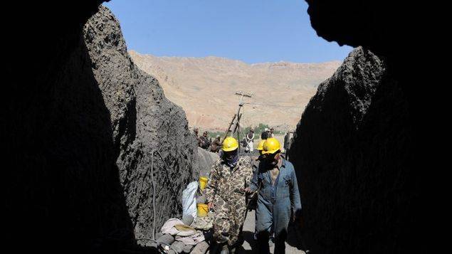 Al menos 40 muertos por colapso de mina en Afganistán