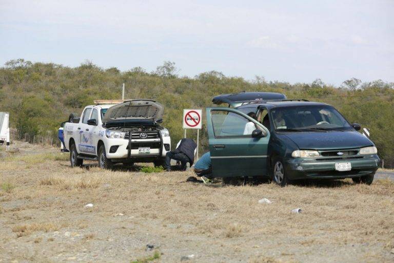 Brindan íngeles Azules  apoyo a automovilistas ante incremento de aforo vehicular en carreteras