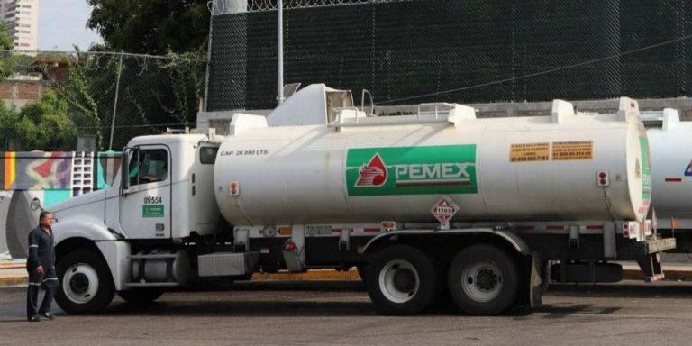 Se roban pipa con 25 mil litros de gasolina en Guanajuato