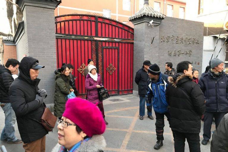 Hieren a 20 menores en primaria de China