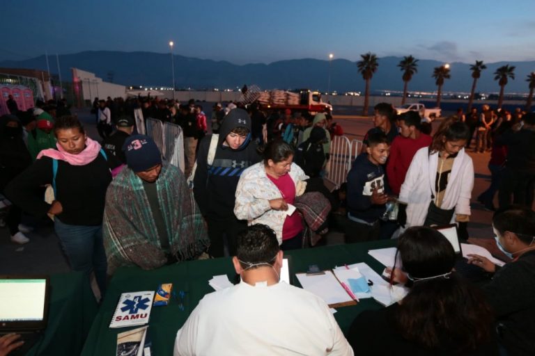 Un grupo de la nueva caravana migrante llega a Saltillo