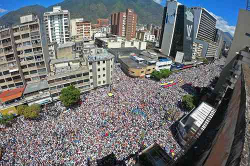 Entrará la ayuda humanitaria a Venezuela el 23 de febrero: Guaidó
