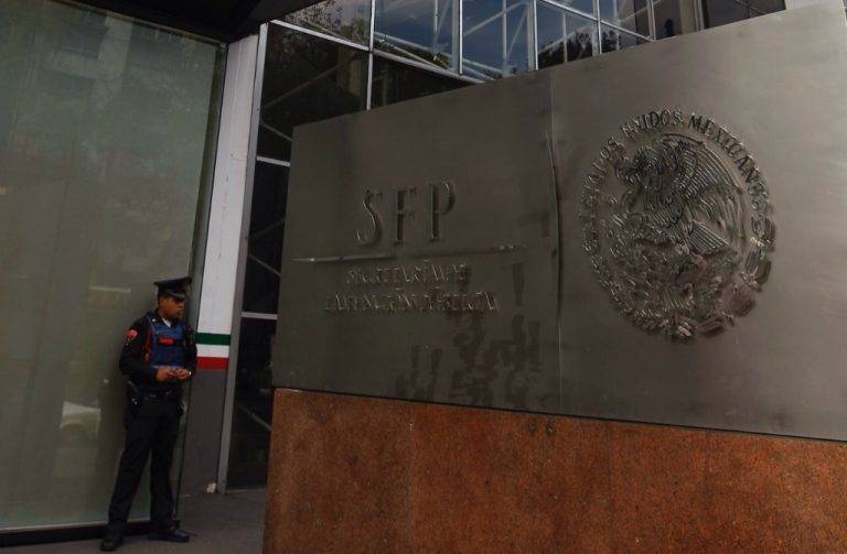 Inicia SFP investigación contra titular de CRE