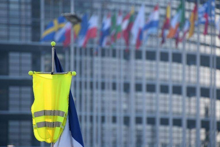 Duodécimo sábado de â€œchalecos amarillosâ€ en Francia