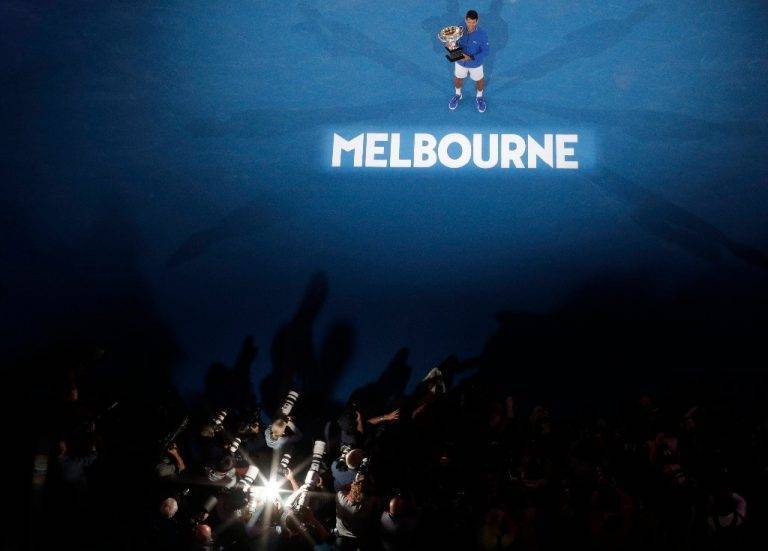 Djokovic mantiene el liderato ATP y Federer sigue fuera del podio