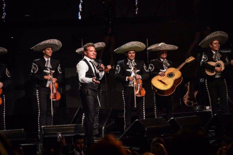 Luis Miguel gana Grammy a mejor álbum regional mexicano