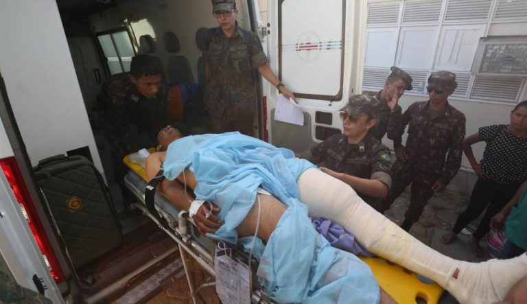 Dos muertos y 42 heridos en frontera Venezuela-Colombia