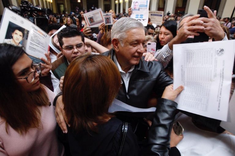 Búsqueda de desaparecidos, sin lí­mite presupuestal: AMLO