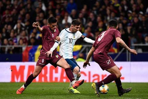 Amargo regreso de Messi con la ‘Albiceleste’; caen frente a Venezuela