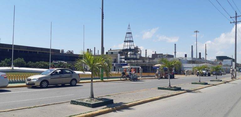 Empresas locales piden â€œchanceâ€ en PEMEX