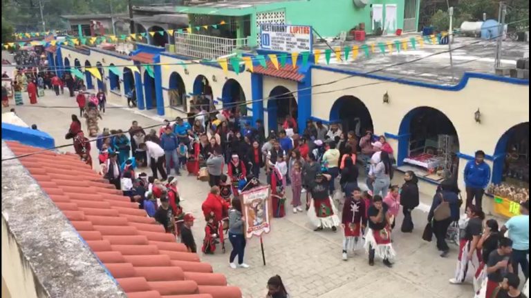 Católicos abarrotan El Chorrito para celebrar fiestas del Señor de San José