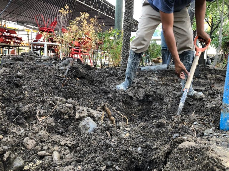 Repara COMAPA Fuga en lí­nea general de la Vicente Guerrero