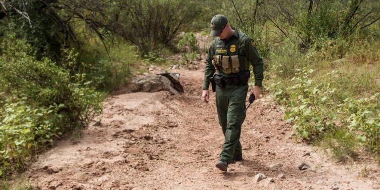 Un muerto y 11 migrantes detenidos, saldo de una persecución en Laredo