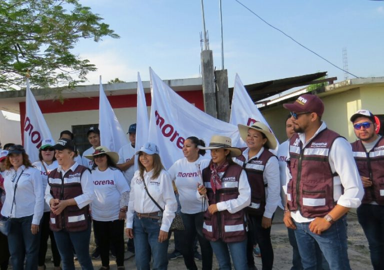Piden a candidata de Morena agua y drenaje en la Vamos Tamaulipas