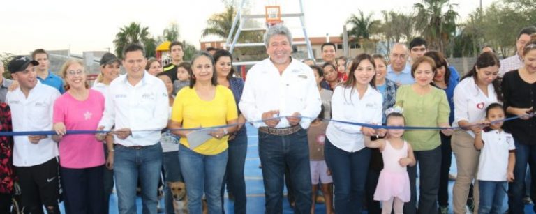 Entrega Victoria obras de beneficio social