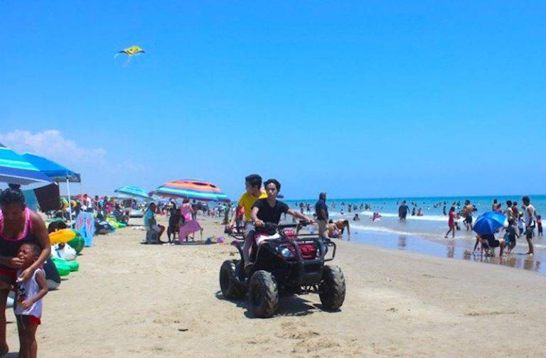 Prohí­ben cuatrimotos en área de playa  en Miramar