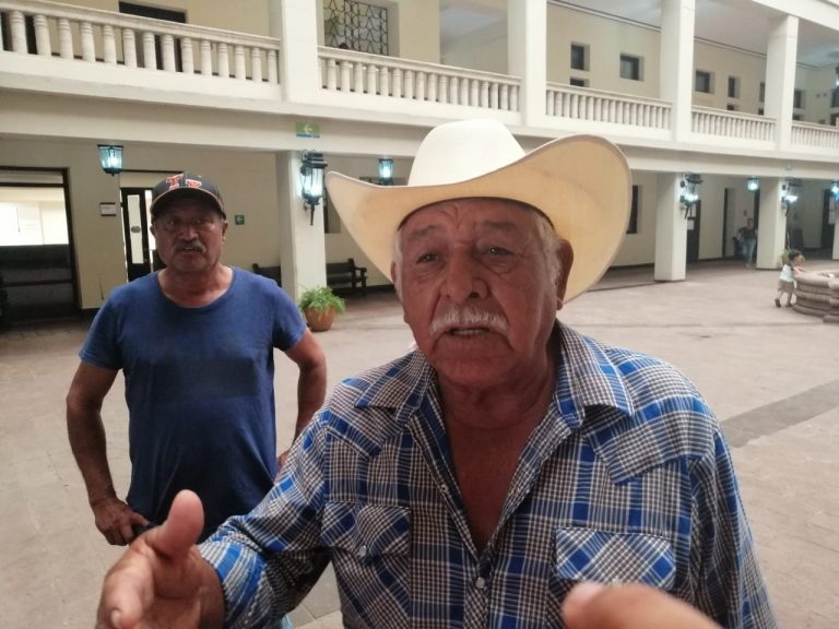 Vecinos de la Corregidora buscan recuperar salón de usos múltiples invadido