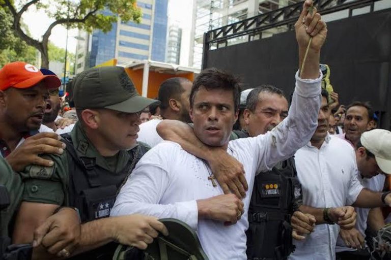 Tribunal ordenó arrestar a Leopoldo López, España lo tiene de huésped
