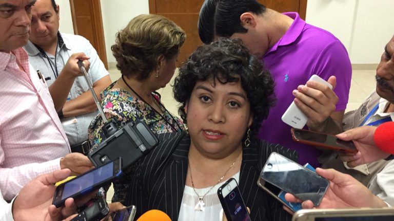 «No reconozco ningún otro sindicato del IMSS»: Beda Leticia