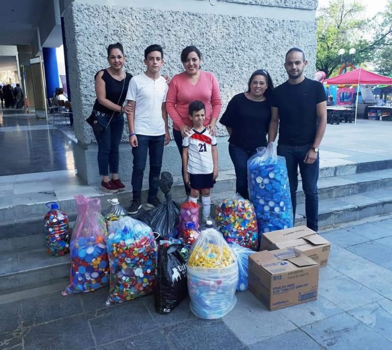 Tí­as de Corazón impulsan apoyo para quimioterapias colectando tapas…