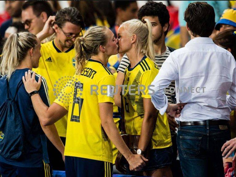 El beso que conmocionó en el Mundial femenil