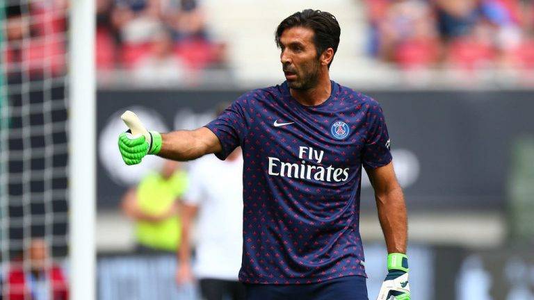 Gianluigi Buffon deja el Parí­s SG