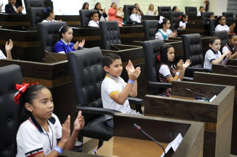 Piden niñas y niños de Tamaulipas apoyo parasu desarrollo en el campo de la música y el arte