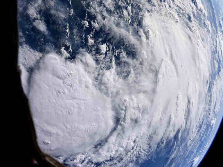 Así­ luce el huracán ‘Barry’ desde el espacio; impactará EU