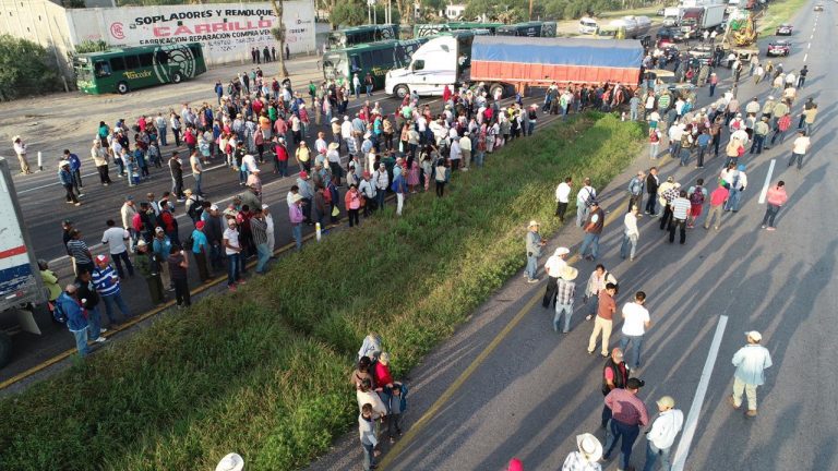 Amenazan productores con mega bloqueo en Tamaulipas
