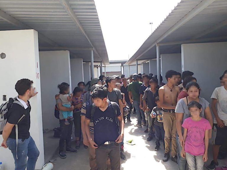 Asegura Policí­a Estatal a 151 migrantes en Reynosa