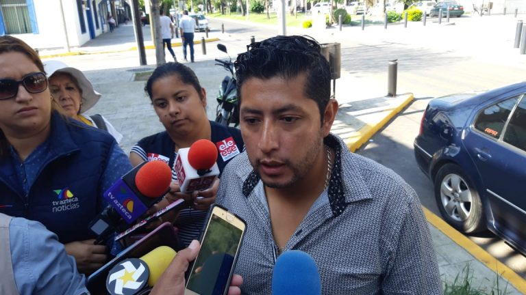 Trabajadores de salud gastan en uniformes y equipo de trabajo