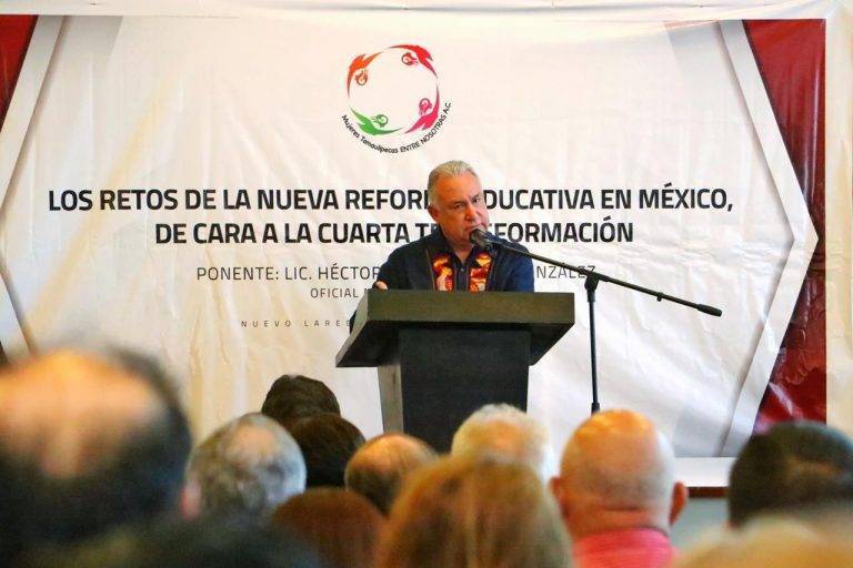 Visita Nuevo Laredo Oficial Mayor de la SEP