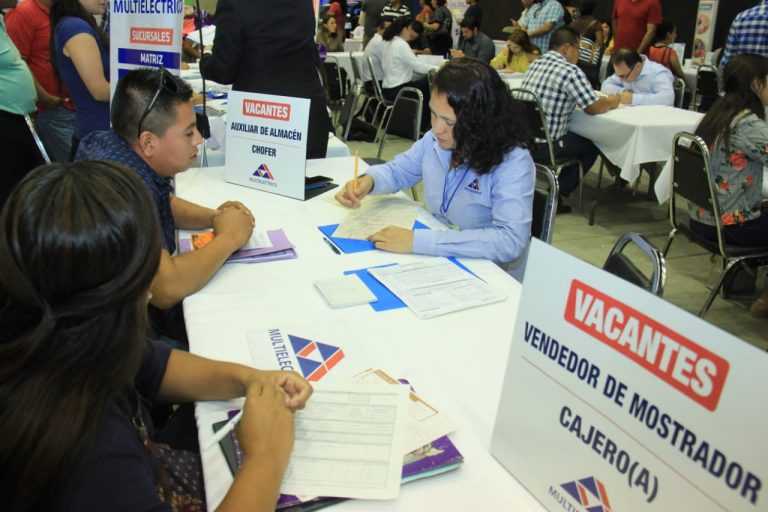 Participa Municipio en Primera Feria del Empleo Victoria 2019