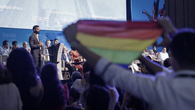 Ricky Martin recibe premio por la paz y se pronuncia por derechos LGBT en Yucatán