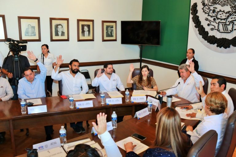 Cabildo respalda a Xico para exigir presupuesto a Federación