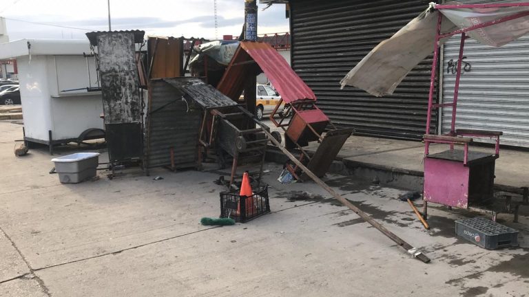 Fuertes vientos por ingreso de frente frí­o causan daños en la Ciudad