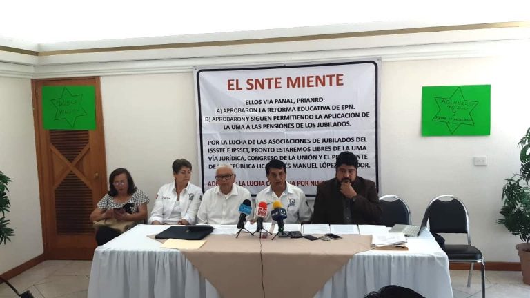 Lí­der de la Sección 30 del SNTE miente, aseguran jubilados