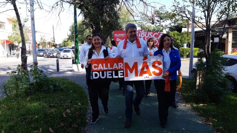 Celebran con caminata el dí­a contra la violencia de género