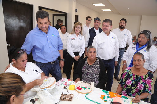 Gobernador realiza gira de trabajo en los municipios de la frontera chica.