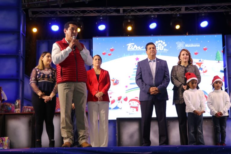 Con encendido de pino activan Cabeza de Vaca  y Mario López â€œViva la Navidad Tam 2019â€