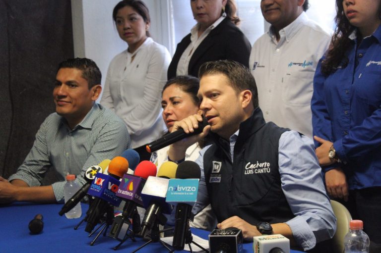 Evaden diputados y dirigente del  PAN calificar desempeño de  Xico